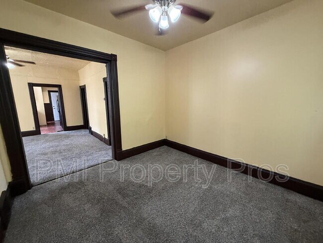 Photo - 2439 Dr. William Finlayson St