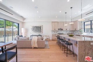 Photo - 1859 Barry Ave