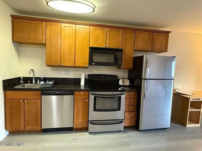 Photo - 10982 Roebling Ave