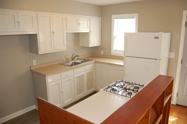 2620 Sumner St Unit 2622 Sumner St
