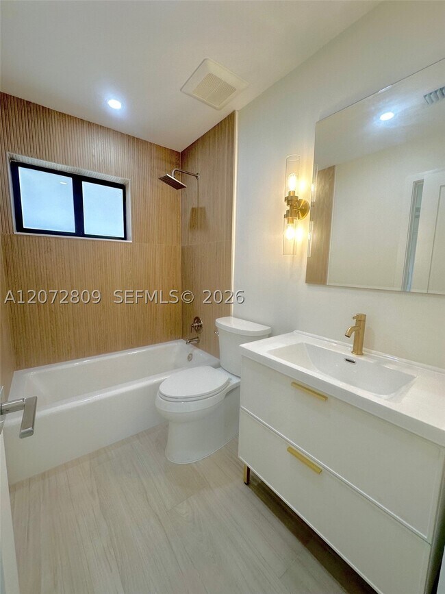 Photo - 1610 NE 17th St Unit 1610