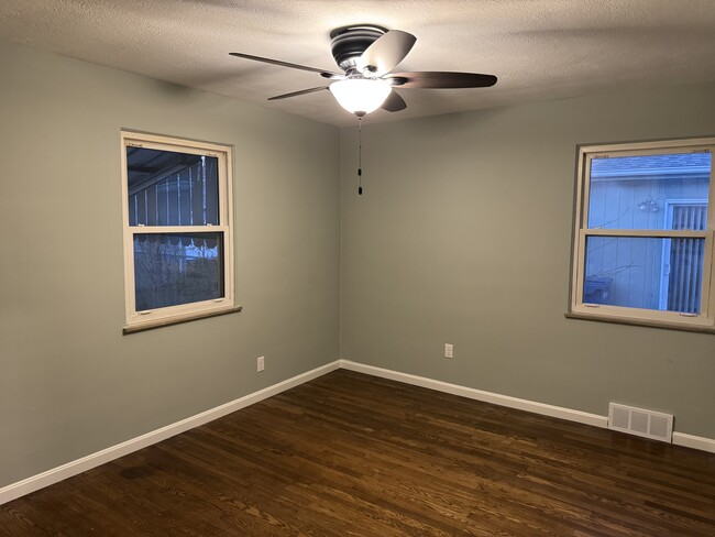 Photo - 5938 Porter Rd