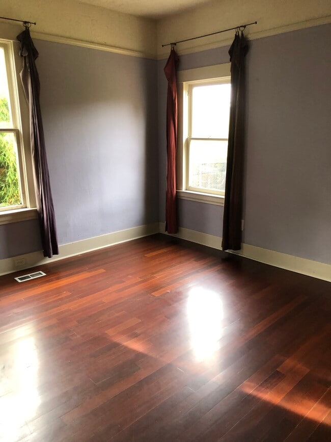 Photo - 6609 N Omaha Ave