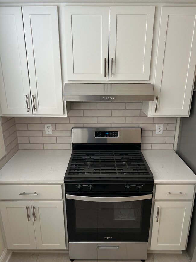 Photo - 3204 N Humboldt Blvd Unidad 3208