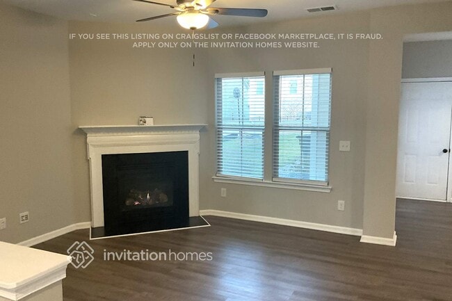 Photo - 1012 Crinoline Ln