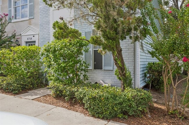Building Photo - 5720 Dalden Dr Unit 5720