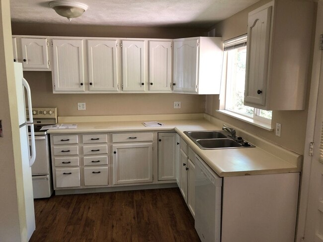 Photo - FALL PRE-LEASE! 5 Bed 3.5 Bath House In South Boulder!