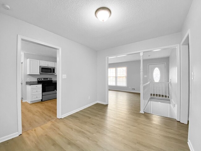 Photo - Beautiful 3 Bed 2.5 Bath Ranch Home with Garage in Raytown, MO