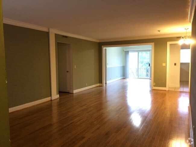 Building Photo - 2270 Madison Rd Unit 1B Rental