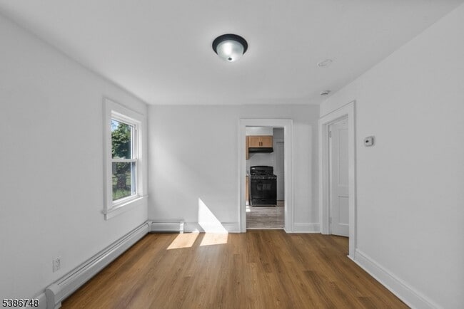 Photo - 330 Evona Ave