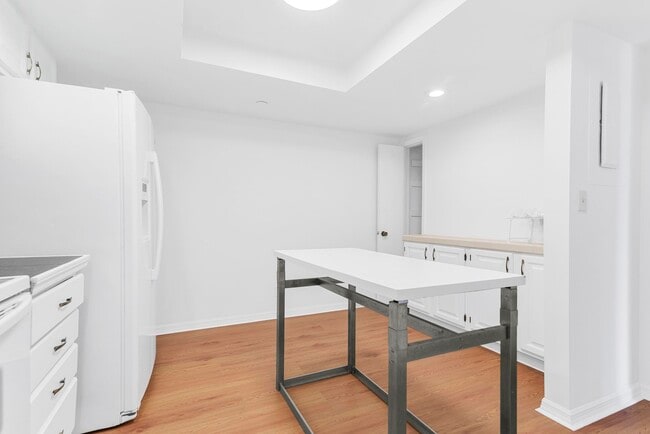 Photo - 5951 Wellesley Park Dr Unit 304