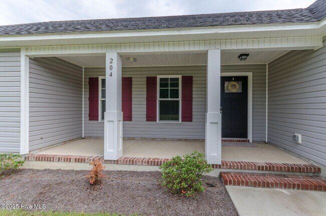 204 N Windy Ridge Rd House - House Rental in Hubert, NC | ForRent.com