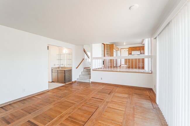 Photo - PURE Property Management presents: Beautiful 4 Bedroom Home Near Foxtail Golf Course!