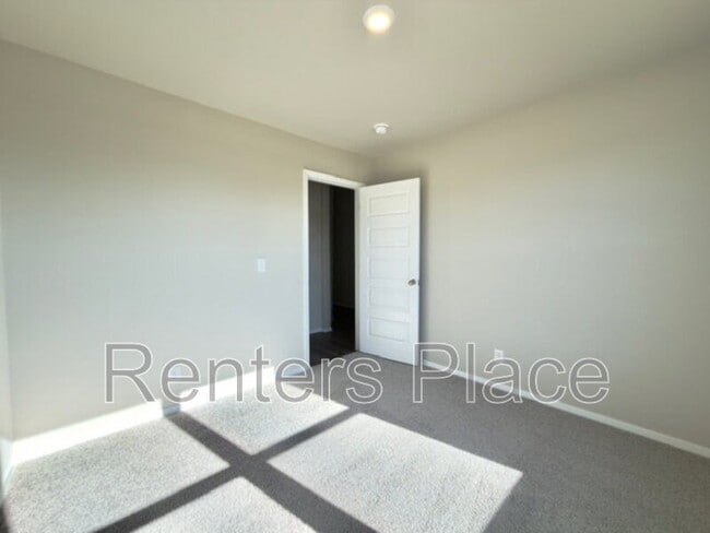 Photo - 1004 W Lawton Rd