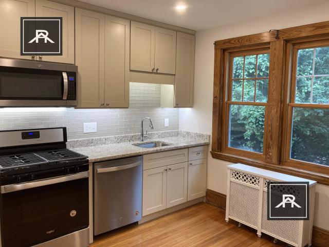 5 bedroom in Brookline MA 02445 - 5 bedroom in Brookline MA 02445 Unit 2