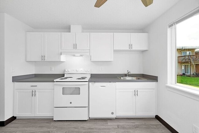 2 bedroom 1 bath in Milwaukie!! 1st month ... - 2 bedroom 1 bath in Milwaukie!! 1st month ... House