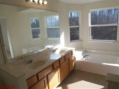 Building Photo - Spacious Ranch Home with Finished Lower Level in Herculaneum