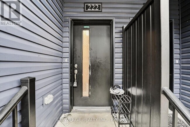 Photo - 781 Clare Ave