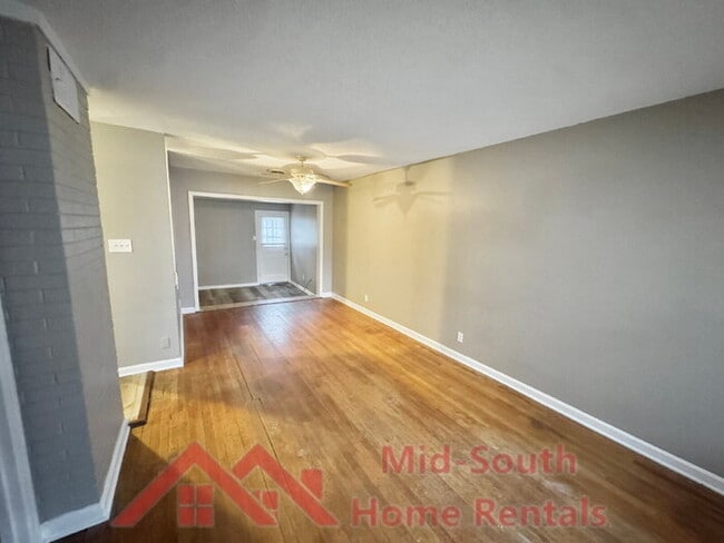 Photo - 3588 Hendricks Ave