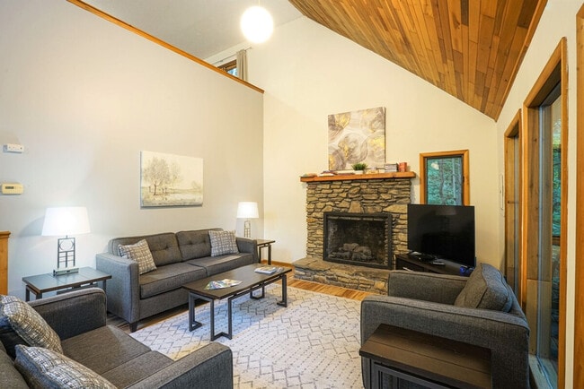 Photo - 224 Faulkner Rd Unit ID1308977P