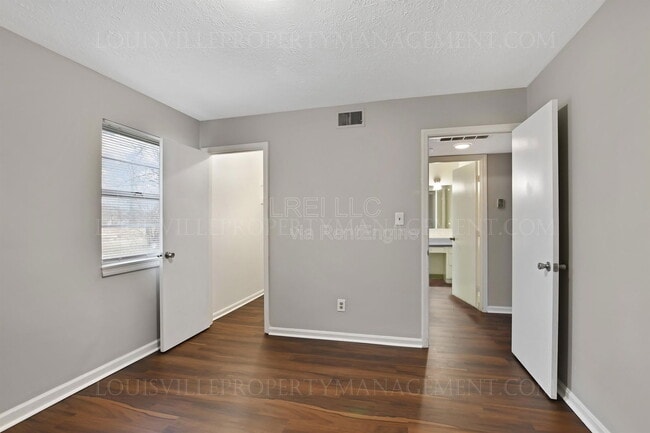 Photo - 160 W Blue Lick Rd Unit 1