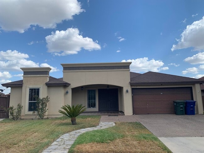 Building Photo - 3129 Rosco Dr