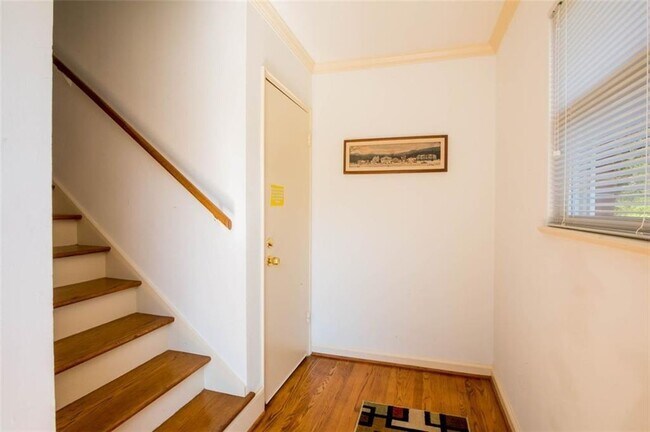 Photo - 1538 Beech Valley Way NE