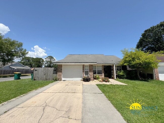 Updated 3-Bedroom Home in Fort Walton Beach - Updated 3-Bedroom Home in Fort Walton Beach