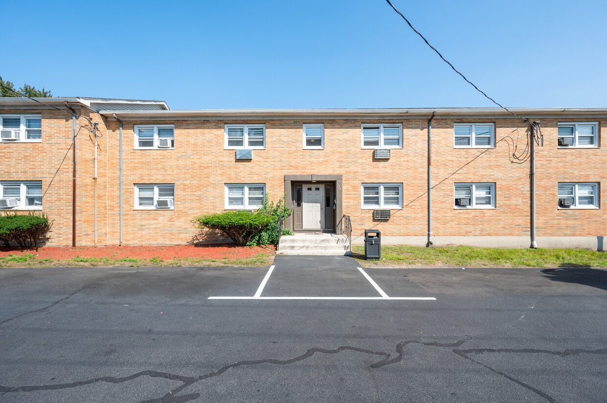 Photo - 338 Park Ave (East Hartford, CT)