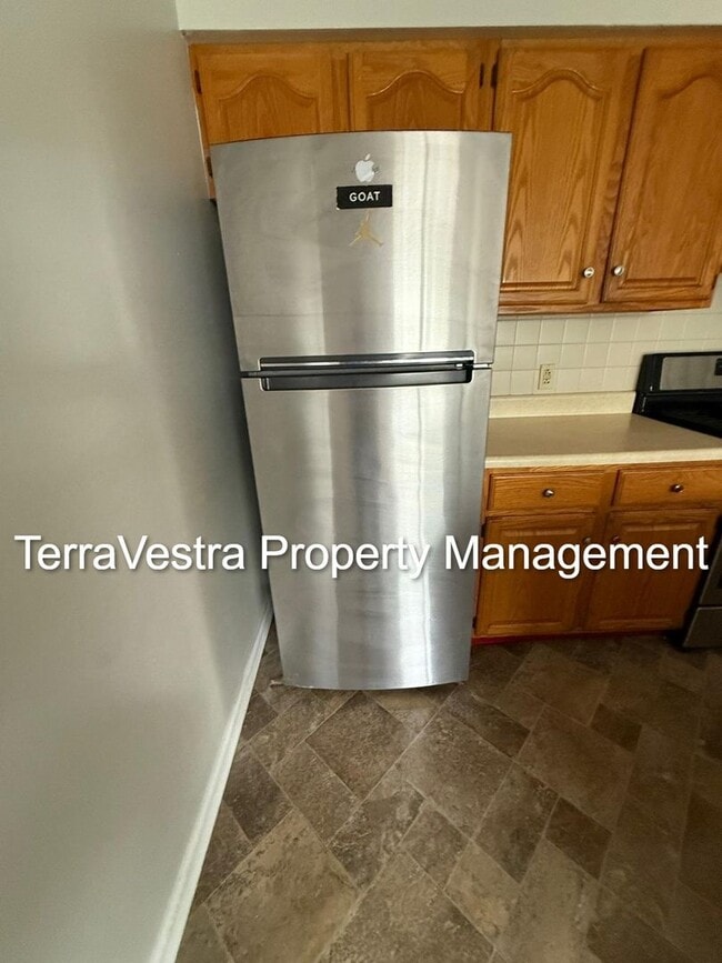 Photo - 176 N Broadway Unit 2 (Residential )