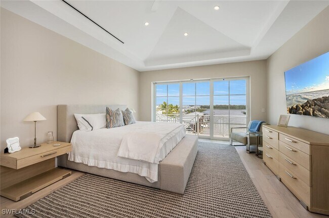 Photo - 237 13th St S