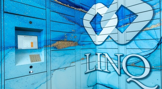 Photo - LINQ