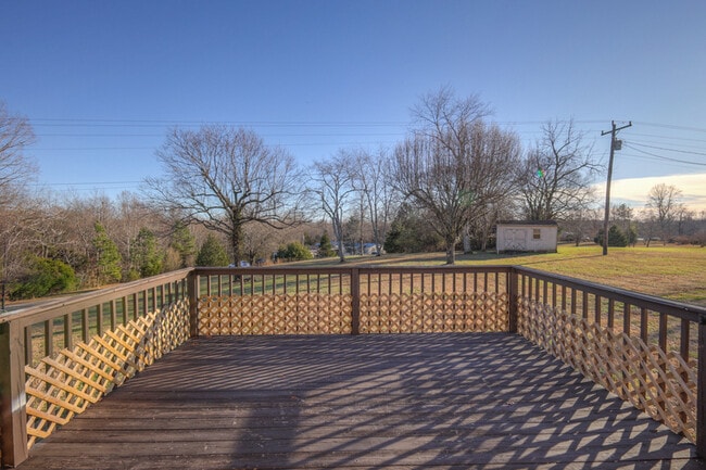 Photo - 9404 Locust Creek Rd