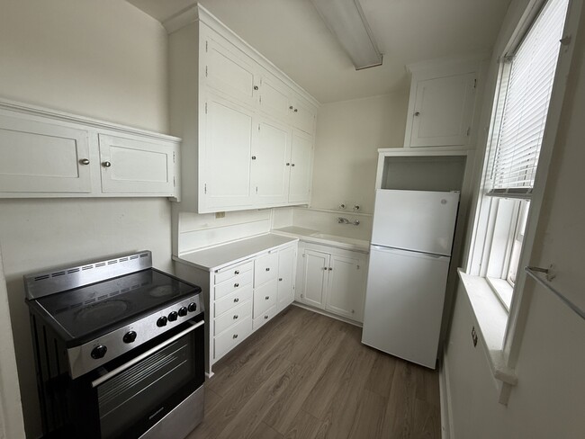 Building Photo - 16 N Broadway St Unit 33 Rental