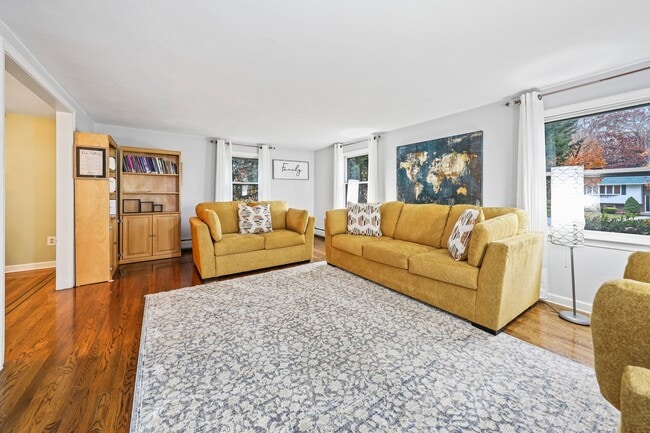 Photo - 138 Wildwood Cir