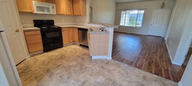 Photo - Caldwell 4 Bedroom 2 Bath Home + Bonus Room!