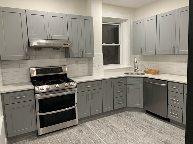 Building Photo - 91 Walnut St Unit 1