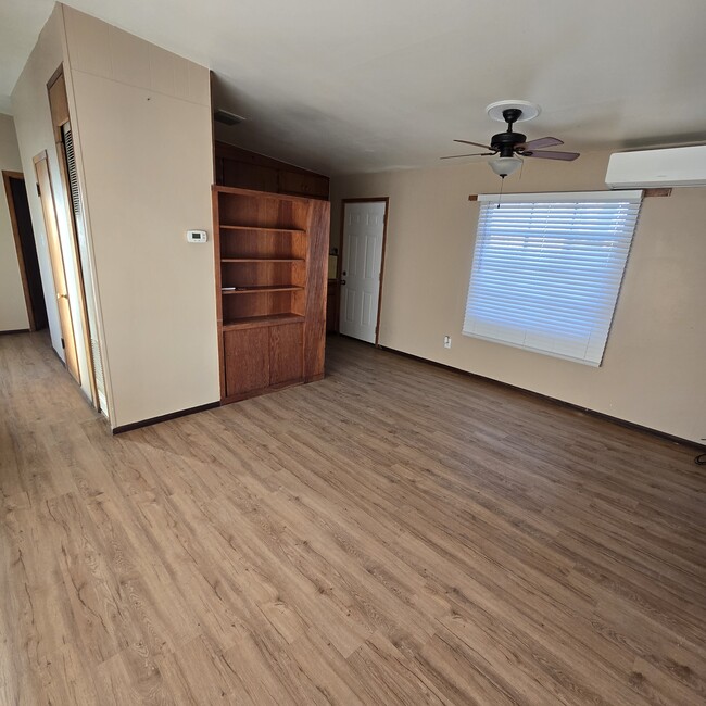 Photo - 903 W Alameda St