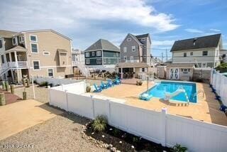 207 Ceylon Ave