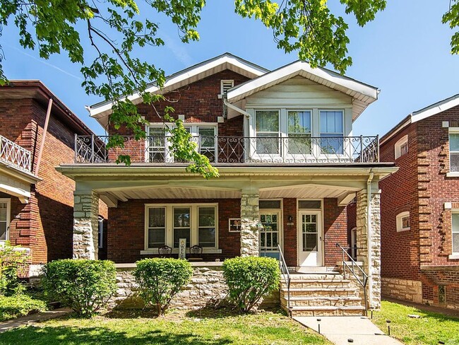 Building Photo - 5041 Lindenwood Ave Unit B, 1st Fl