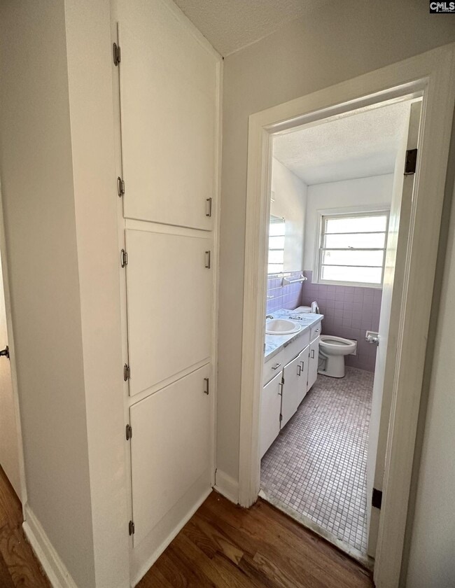 Photo - 5443 Oakcrest Rd