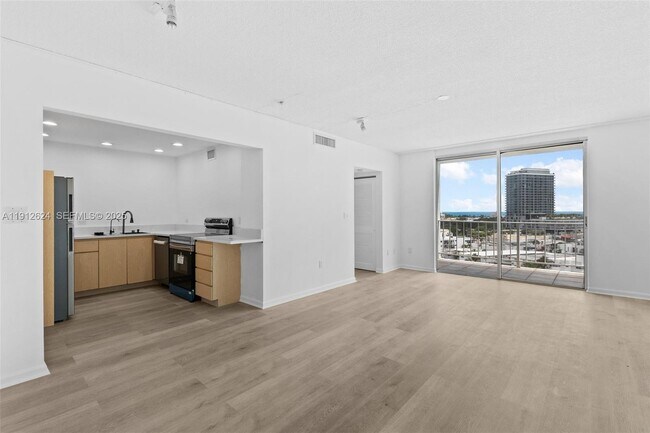 Photo - 6900 Bay Dr Unit 10I