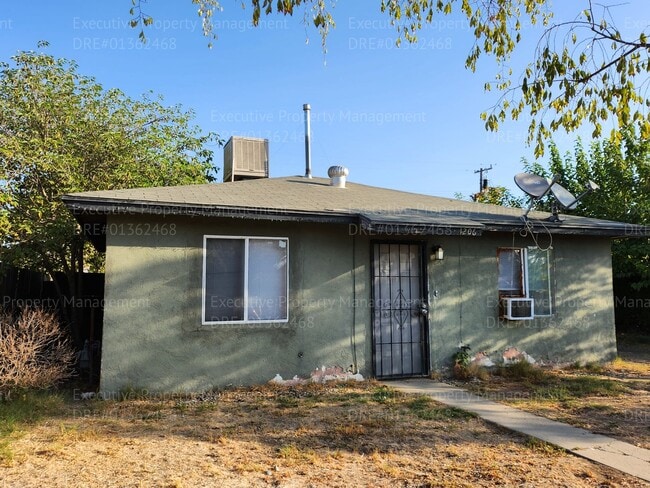 2 bedroom 1 bathroom house. - 2 bedroom 1 bathroom house.