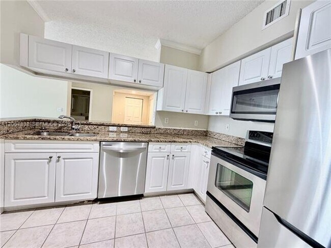 Photo - 17100 N Bay Rd