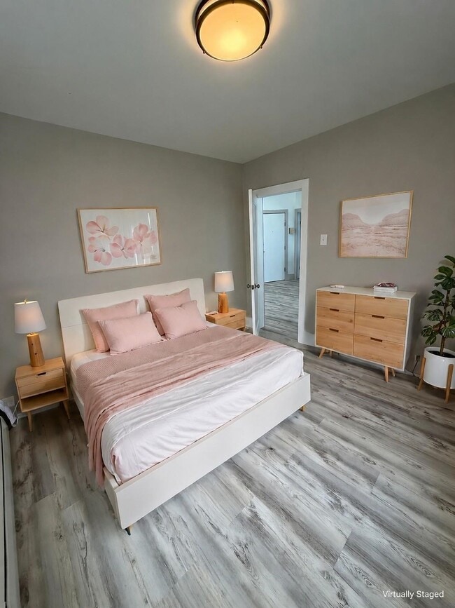 Photo - 186 Avenue F