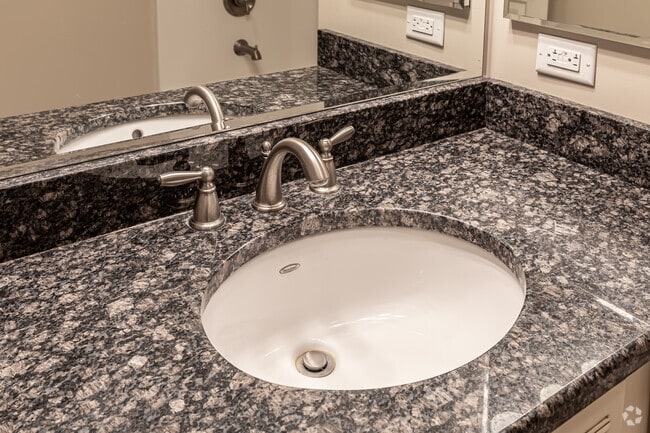 2BR, 1BA - Bathroom
