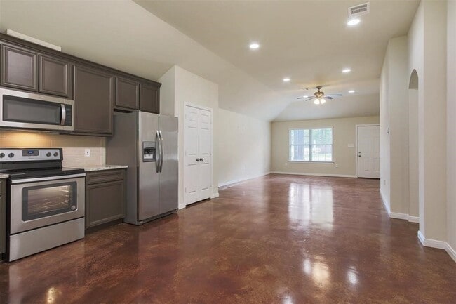 Photo - 5610 Highline Dr