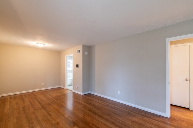 Photo - 5121 Ginger Cir