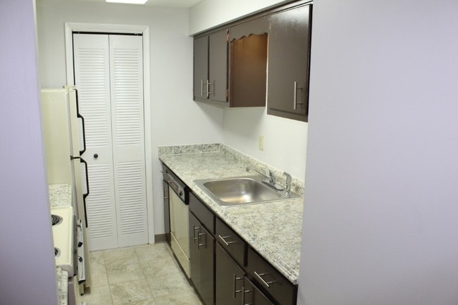 Photo - 200 Highland Ave Unidad 502