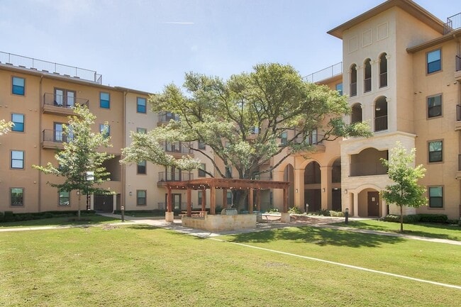 Prado_Student_Living_7114_Utsa_Blvd_San_Antonio_TX_RPI_II_2068649-29 - Prado Apartments